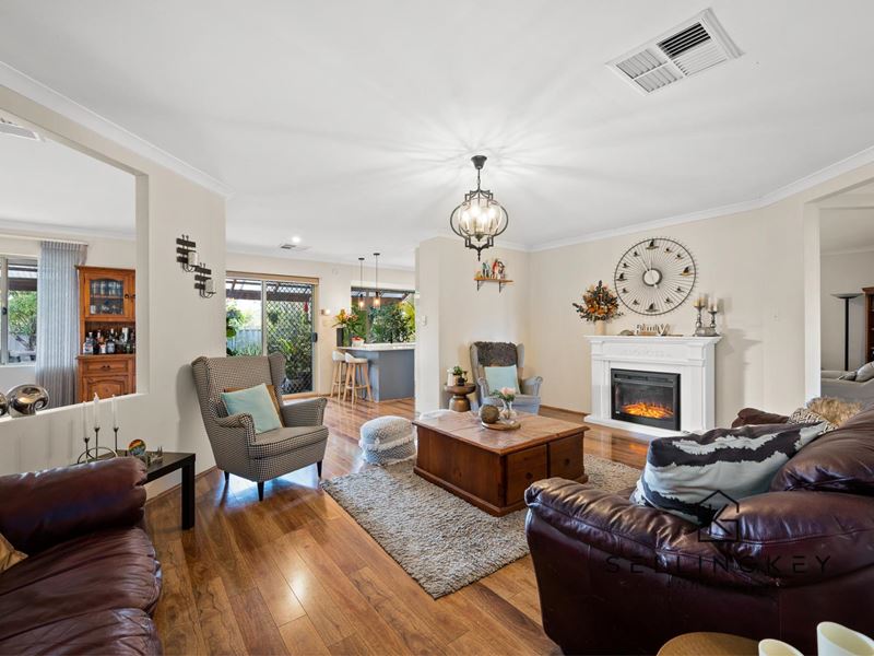 15 Bushlark Rise, Canning Vale