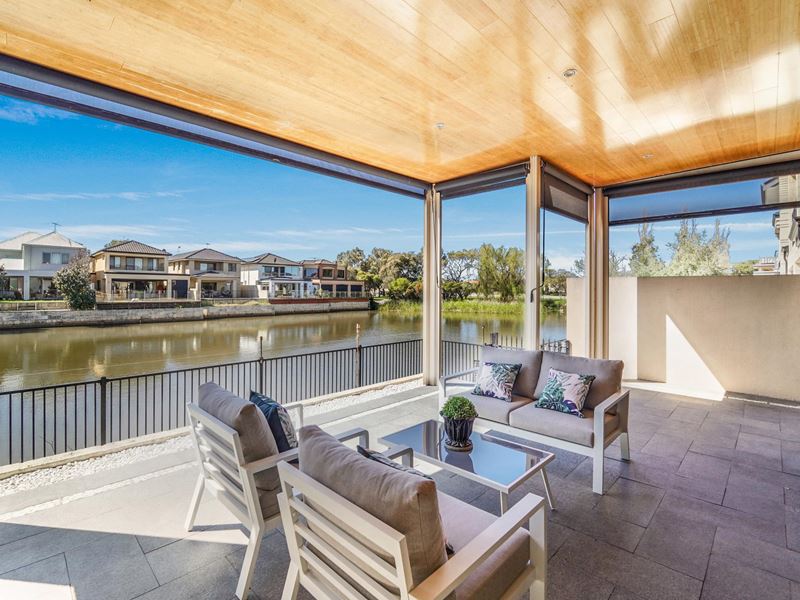 97 Roselea Boulevard, Stirling