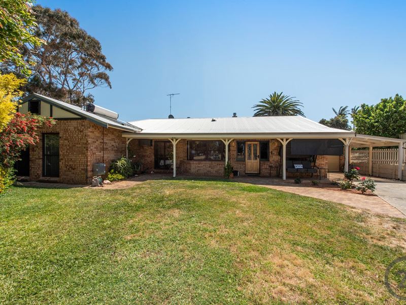 5 Teak Place, Halls Head WA 6210