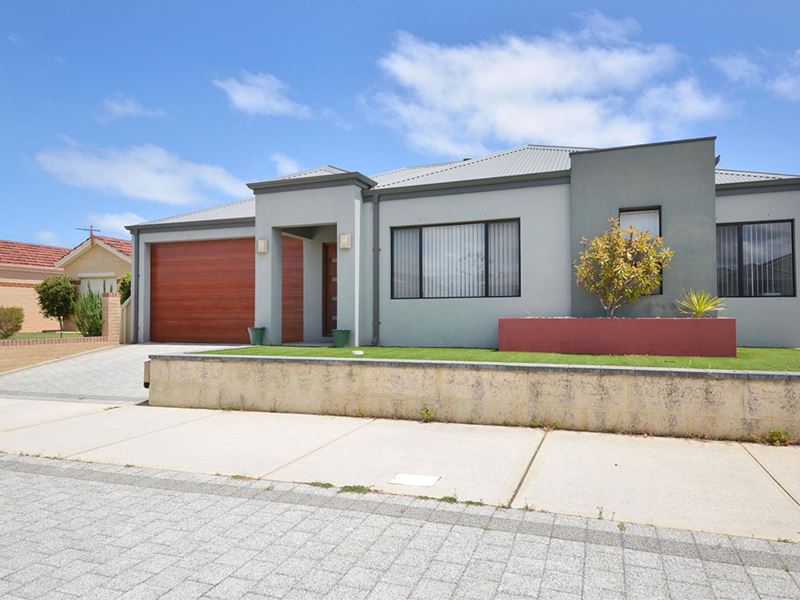 75A Hinchinbrook Avenue, Ridgewood