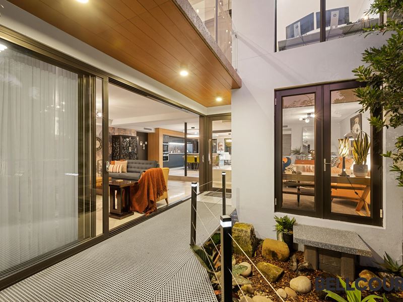 2/76 Labouchere Road, South Perth