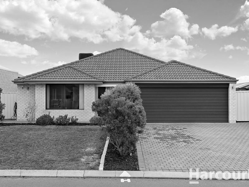 38 Highcliffe Circle, Lakelands