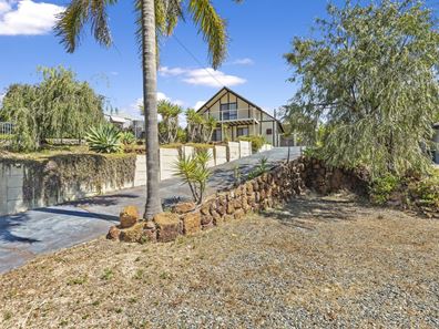 5 Yalgorup Court, Preston Beach WA 6215