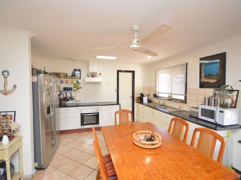 6 Veresdale Retreat, Coodanup WA 6210