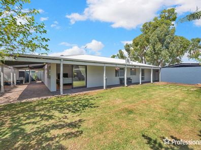 4 Whitechapel Lane, Kingsley WA 6026