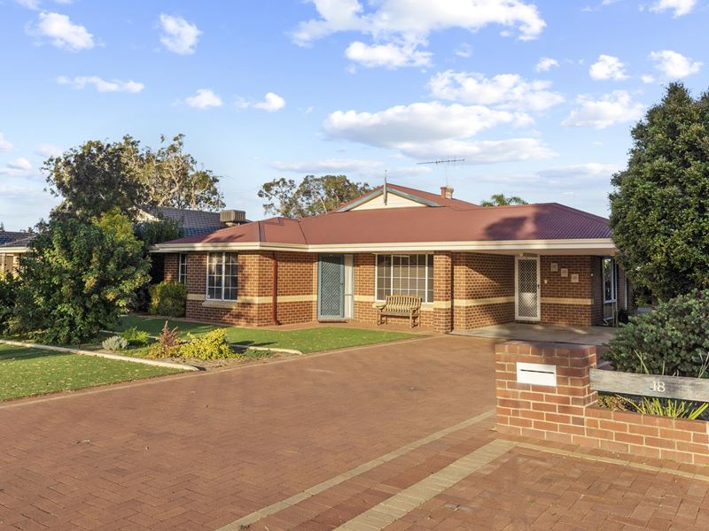 18 Oakleigh Drive, Erskine