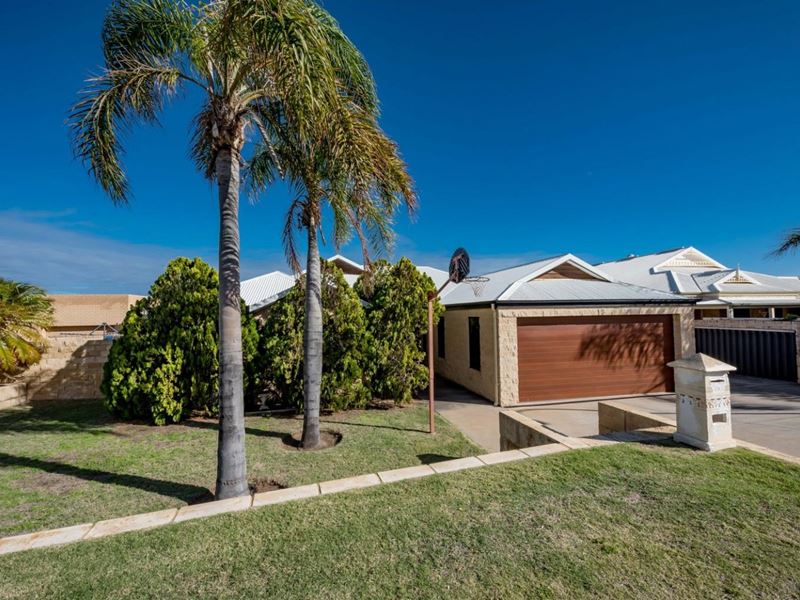 18 Seaview Boulevard, Wandina WA 6530