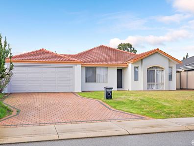 7 Calneggia Drive, Byford WA 6122