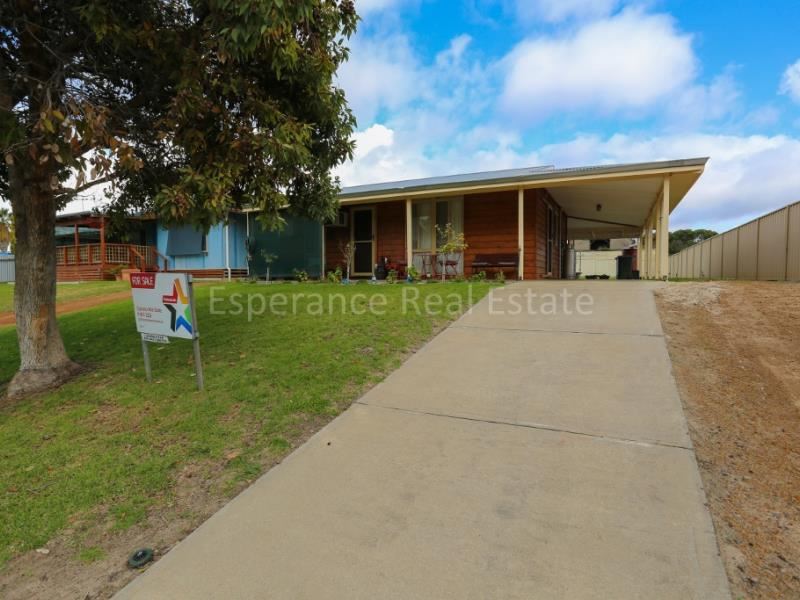 11 Downes Street, Pink Lake