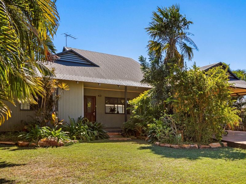 4 Flying Fox Avenue, Djugun