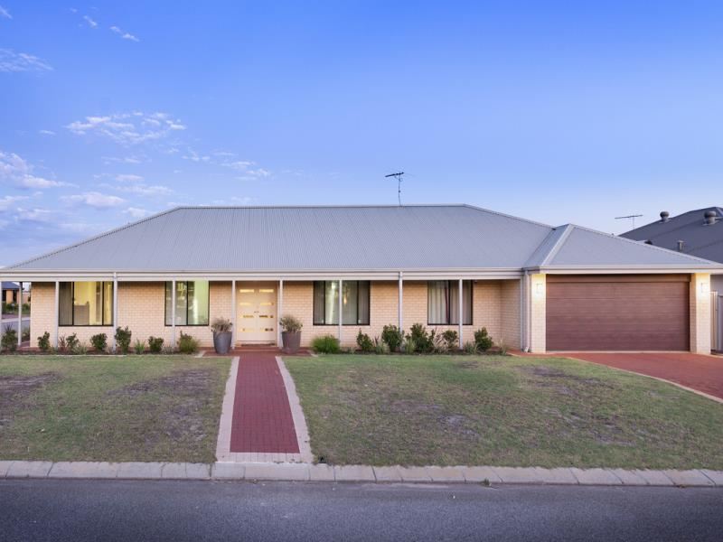 19 Halcyon Way, Atwell