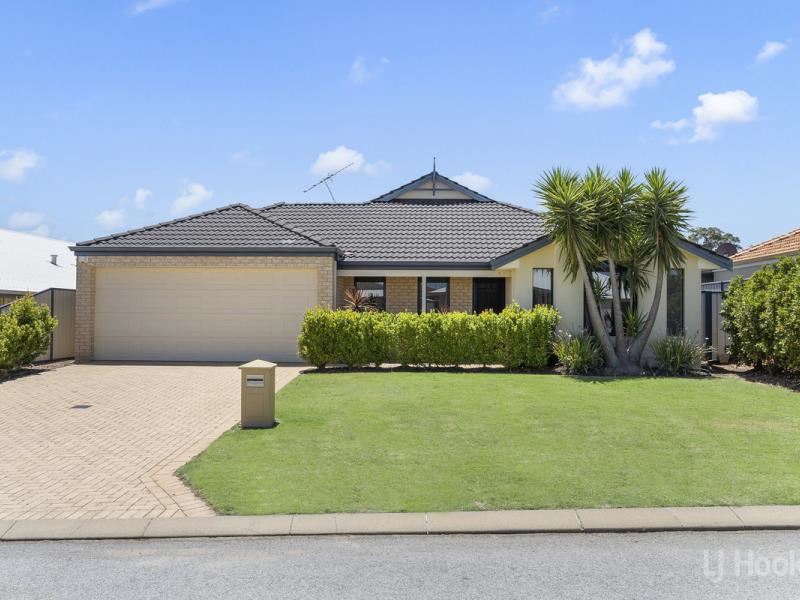 7 Moonbrook Way, Meadow Springs