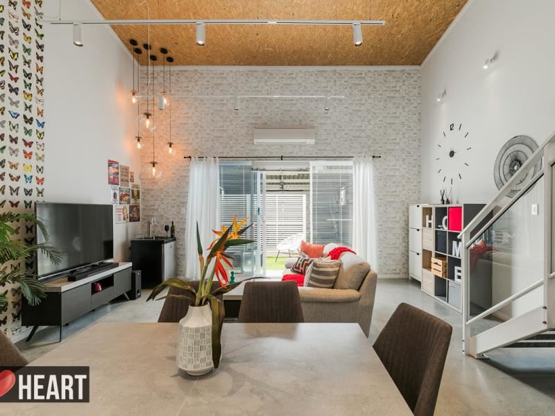 15 Livorno Boulevard, Piara Waters