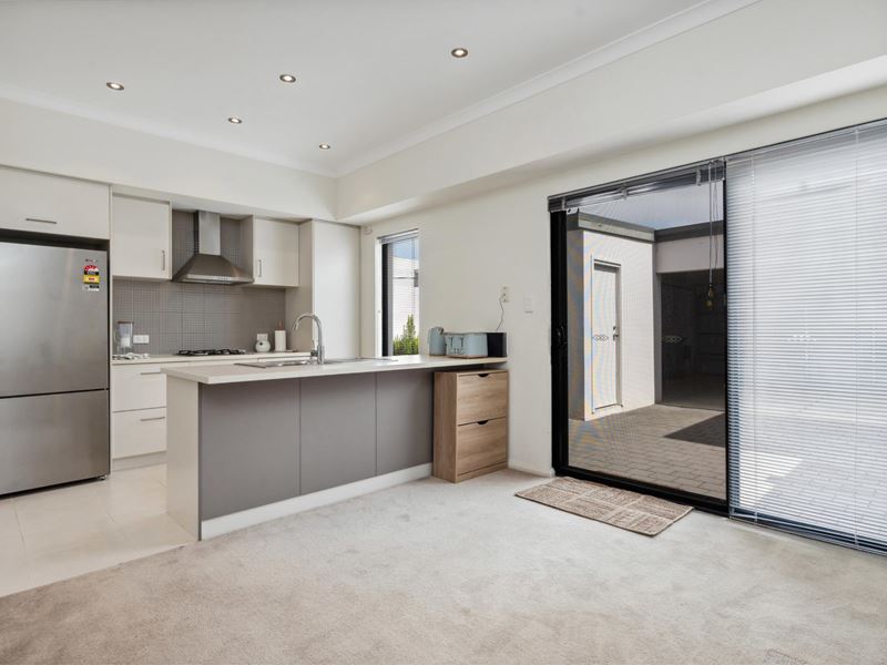7 Redfern Bend, Clarkson