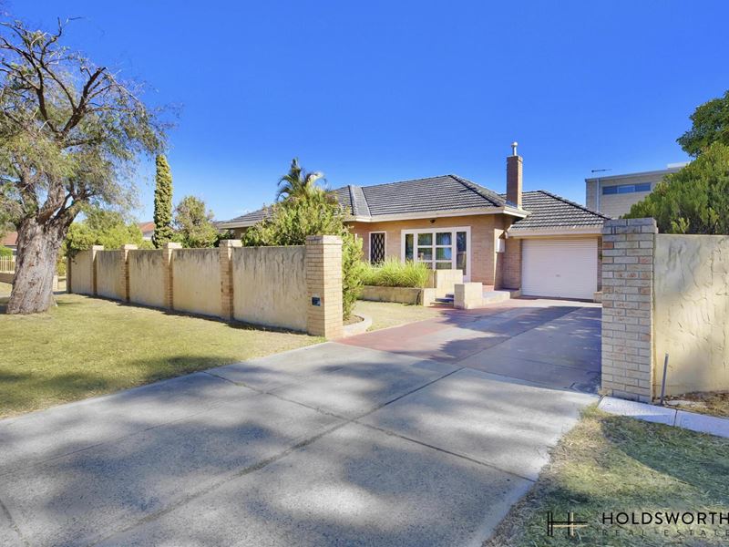 7 May Drive, Nollamara