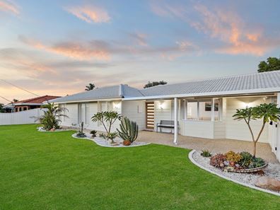 3 Waikiki Road, Safety Bay WA 6169