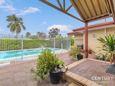 16 Earls Court, Thornlie WA 6108