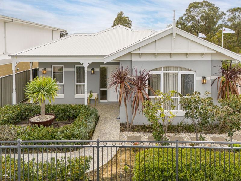 69 Kangaroo Avenue, Kwinana Town Centre