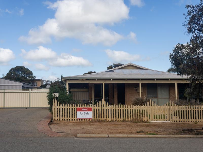 11 Priestley Street, Merredin WA 6415