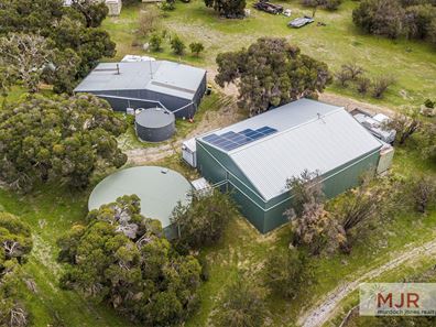 77 Old Dairy Court, Oakford WA 6121