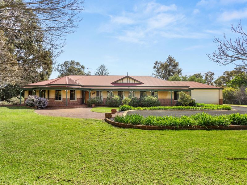 10 Bevan Loop, Roelands