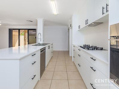 13 Waxberry Gardens, Canning Vale WA 6155