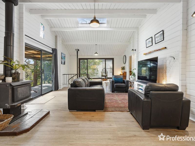 22 Francis Road, Kalamunda