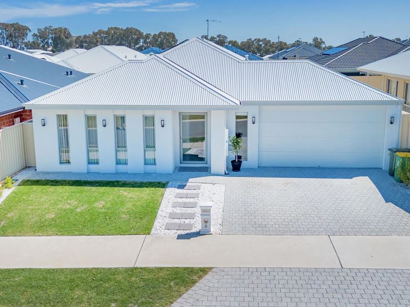 6 Mikado Rise, Madora Bay