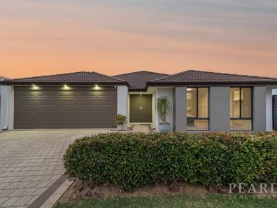 22 Blackpool Promenade, Iluka WA 6028