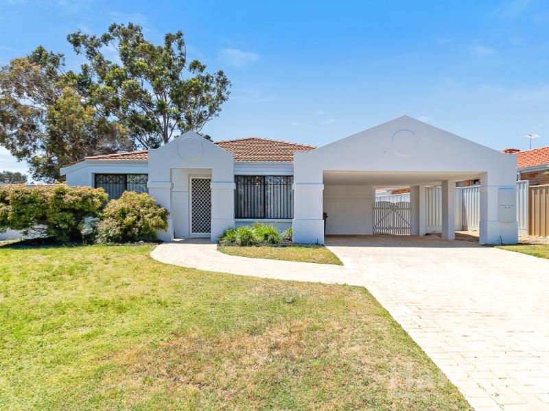 22 Peterborough Drive, Currambine WA 6028