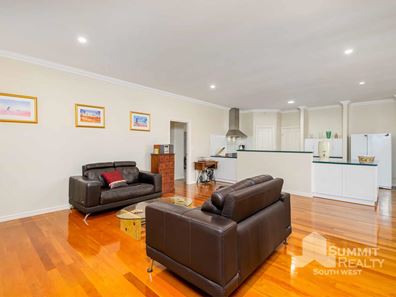 33 Wass Drive, Glen Iris WA 6230