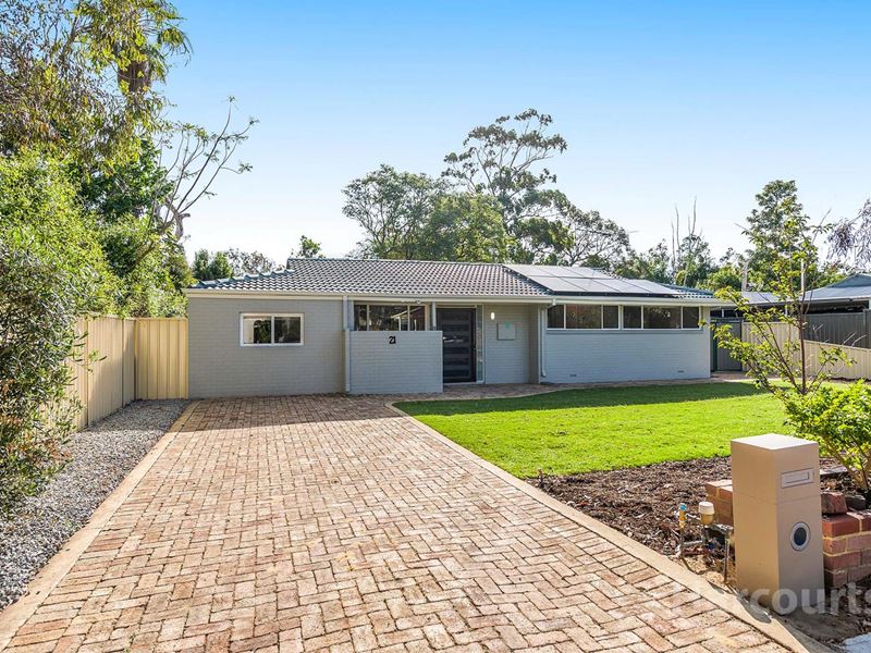 21 Thompson Drive, Wanneroo WA 6065