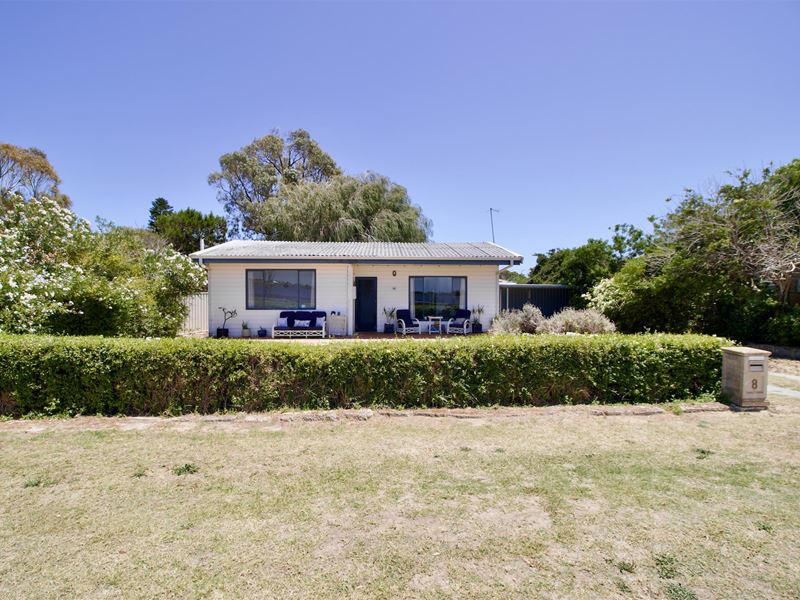 8 Lake Street, Rockingham