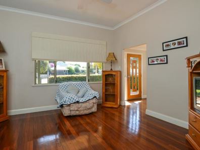 75 Lyall Street, Lamington WA 6430