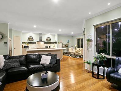 50 Plaistowe Boulevard, Byford WA 6122