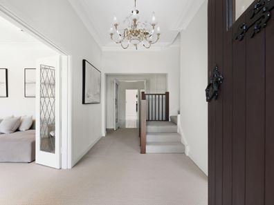 33 The Esplanade, Mount Pleasant WA 6153