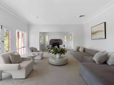 33 The Esplanade, Mount Pleasant WA 6153