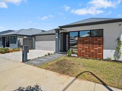 23 Pappinbarra Road, Lakelands WA 6180
