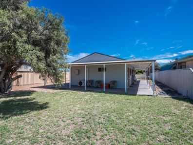 14 North Shore Drive, Dongara WA 6525