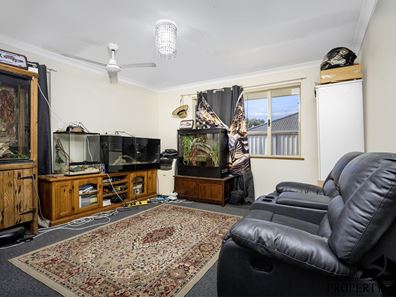 3 Weeloo Road, Waggrakine WA 6530