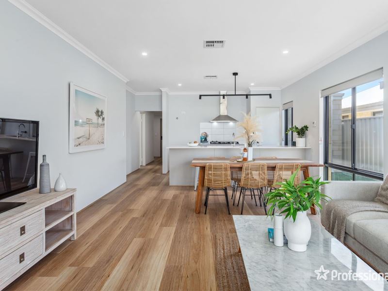 71 Coyong Road, Wattle Grove WA 6107