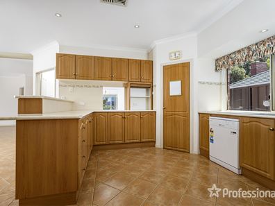 34 Charles Street, Bluff Point WA 6530
