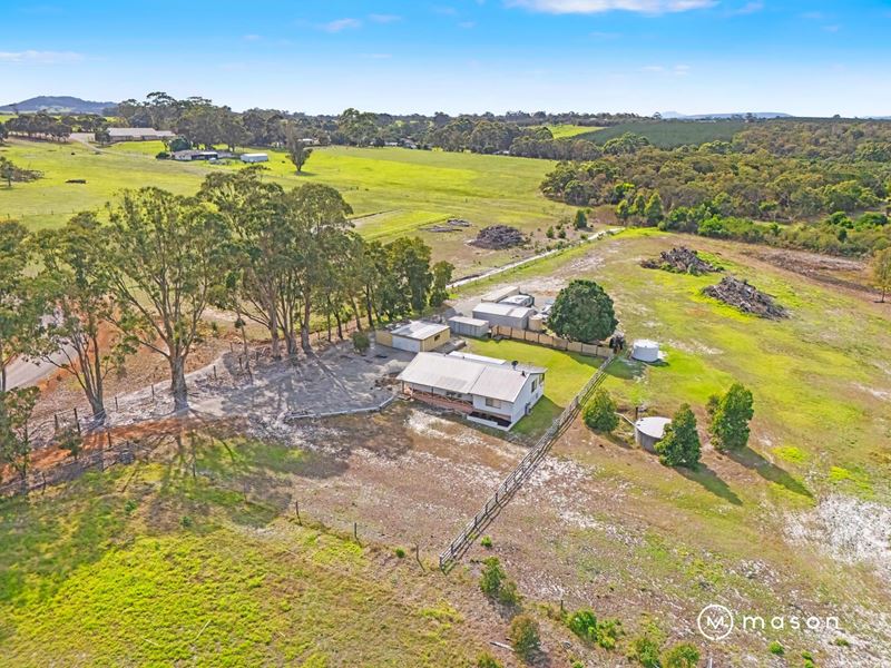 22 Patricia Close, Mckail WA 6330