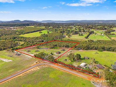22 Patricia Close, Mckail WA 6330