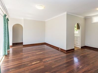 9 Ward Crescent, Kelmscott WA 6111