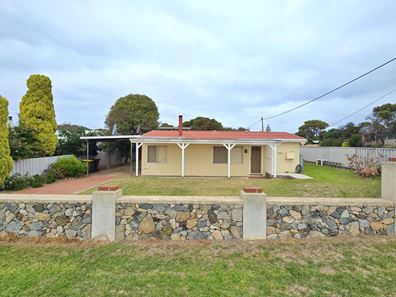 2 Flinders Street, Hopetoun WA 6348
