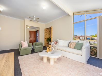 19 Denning Court, Seville Grove WA 6112