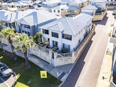 18 Ocean Falls Boulevard, Mindarie WA 6030
