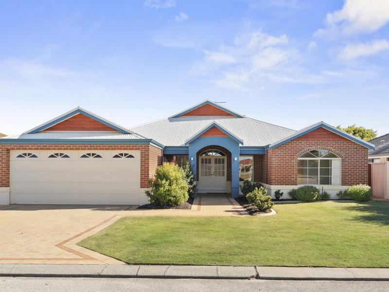 5 Bluefields Parkway, Port Kennedy WA 6172