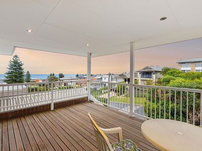 24 Robin Avenue, Sorrento WA 6020